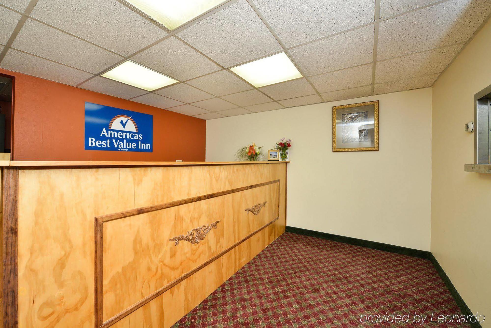 Center Street Value Inn Auburn Exterior photo